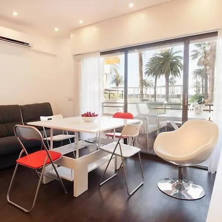 Paseo Maritimo Luxe Apartment *